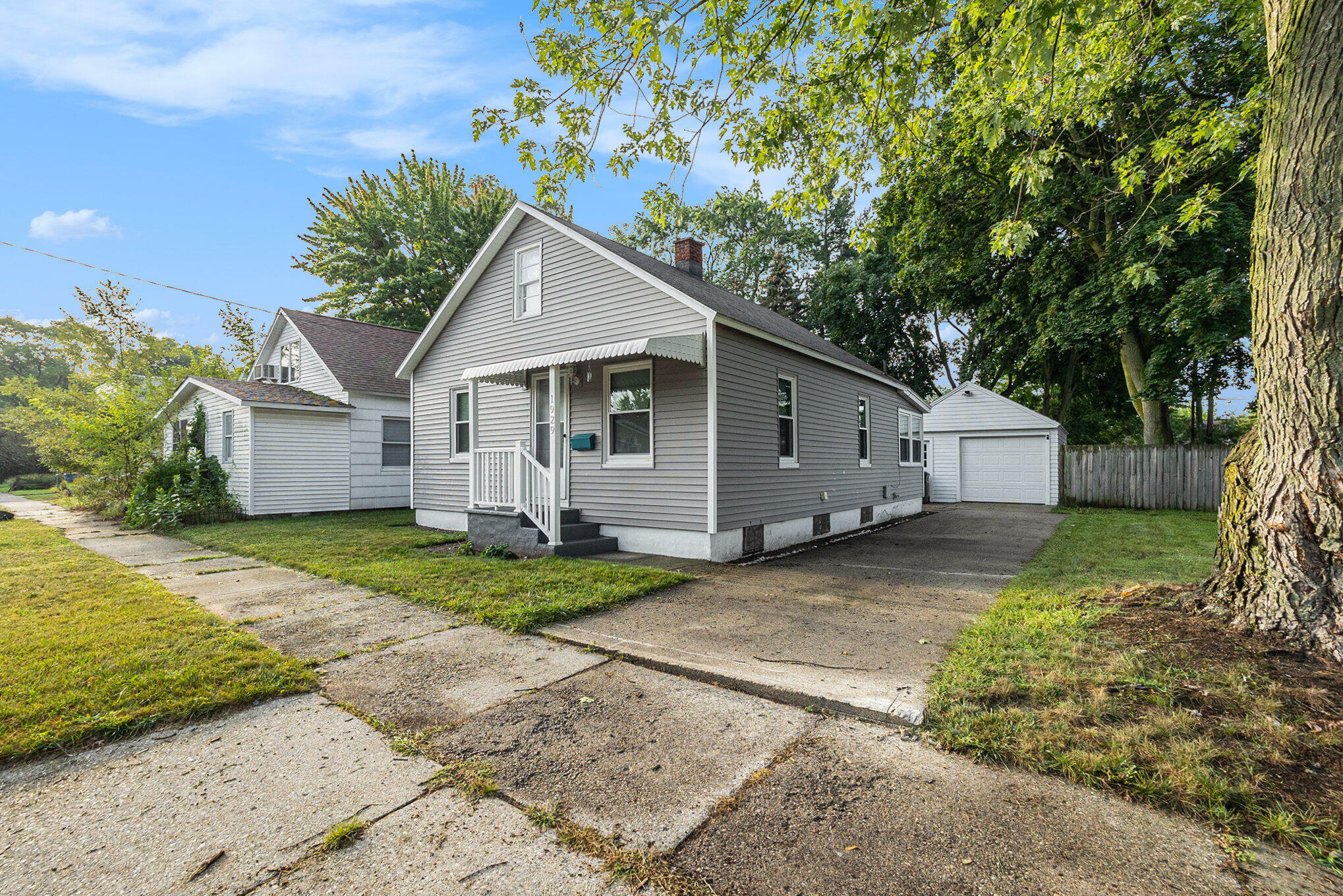 Property Photo:  1929 Philo Avenue  MI 49441 