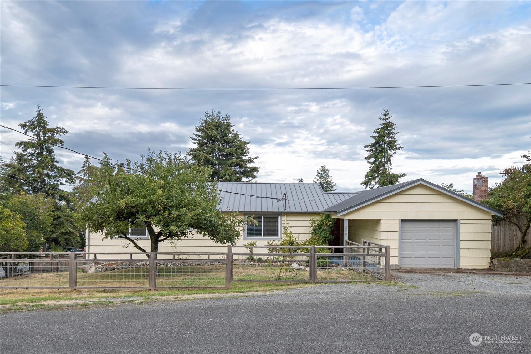 Property Photo:  220 Scenic Place  WA 98250 