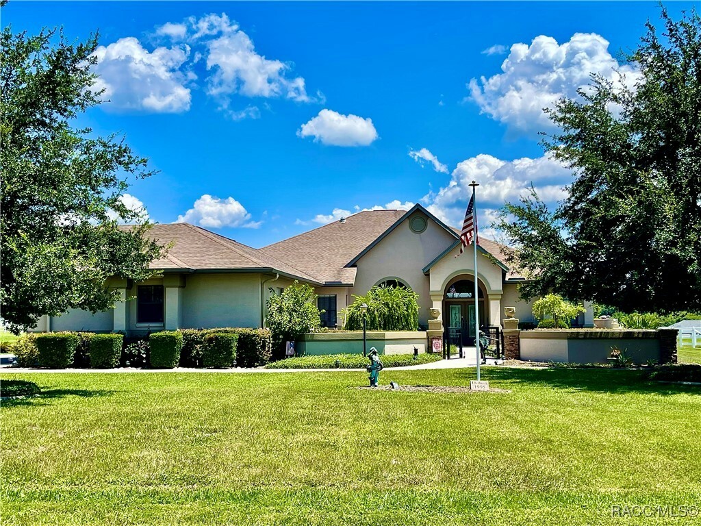 Property Photo:  829 N Hambletonian Drive  FL 34453 