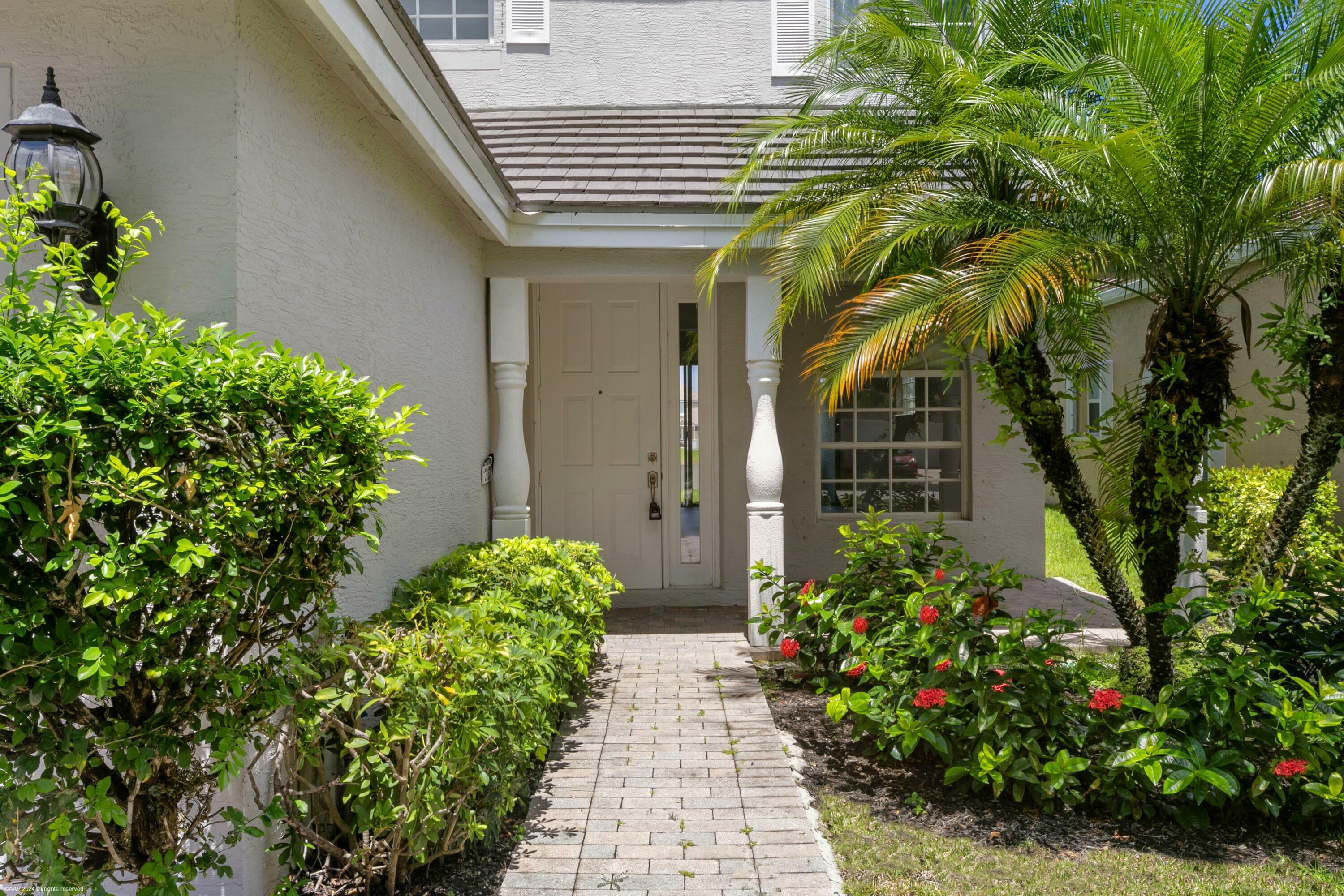 Property Photo:  131 Canterbury Place  FL 33414 