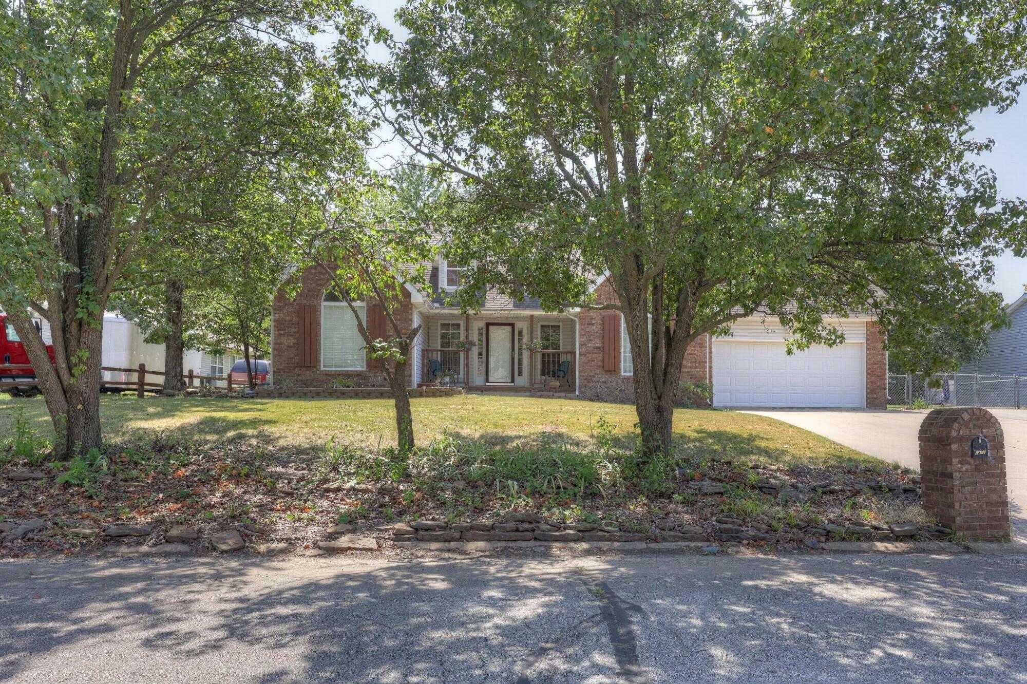 Property Photo:  1842 White Oak Drive  MO 64801 