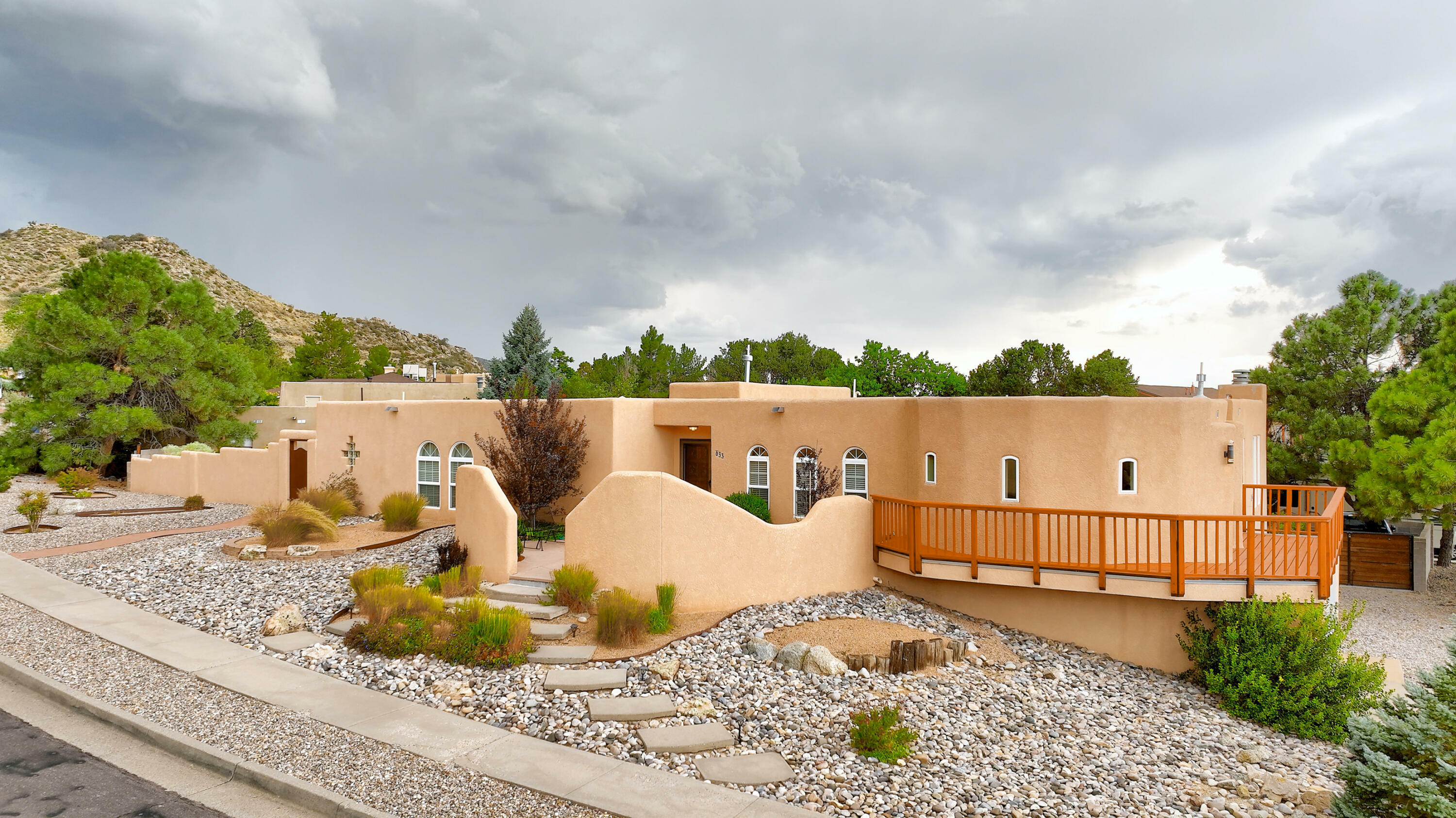 Property Photo:  633 Parkside Drive NE  NM 87123 