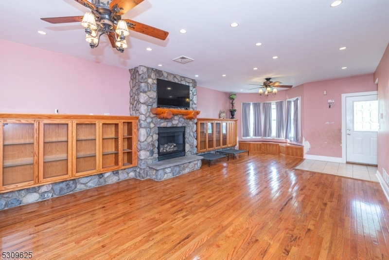 Property Photo:  214 Lakeside Ave  NJ 07442 