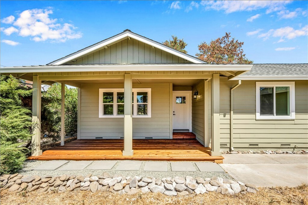 Property Photo:  18844 Deer Hollow Road  CA 95467 