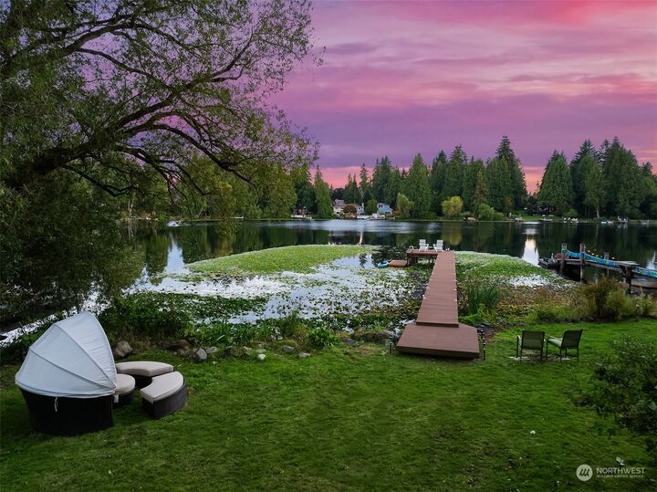 Property Photo:  2137 N 128th St  WA 98133 