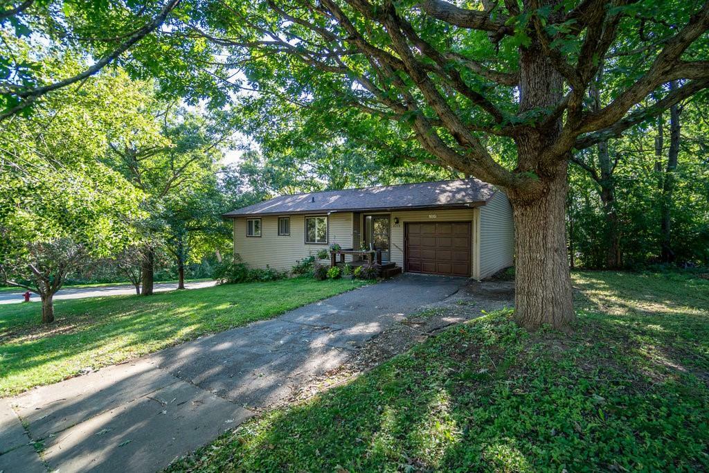 Property Photo:  2608 Crestwood Road  WI 54703 