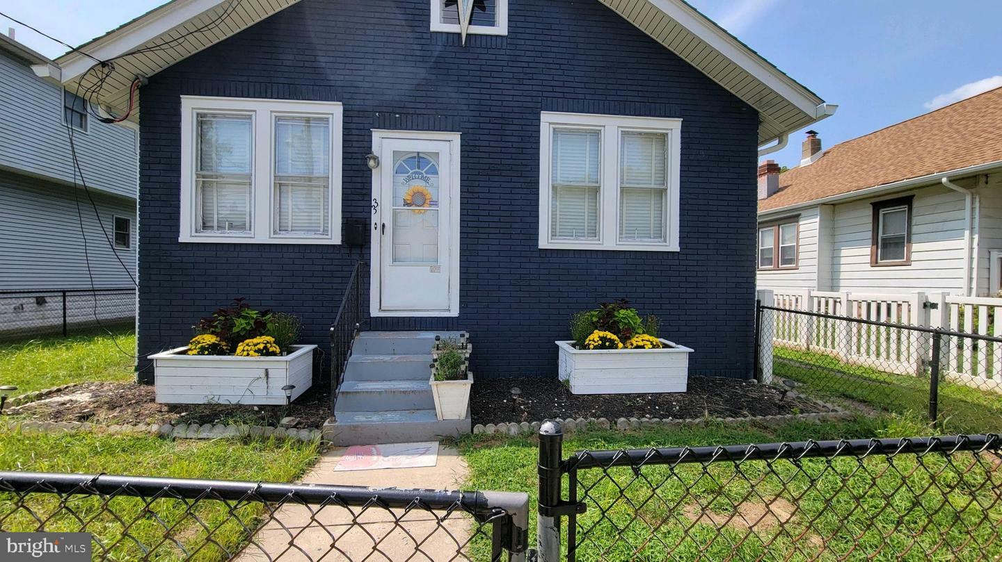 Property Photo:  33 S Highland Avenue  NJ 08078 