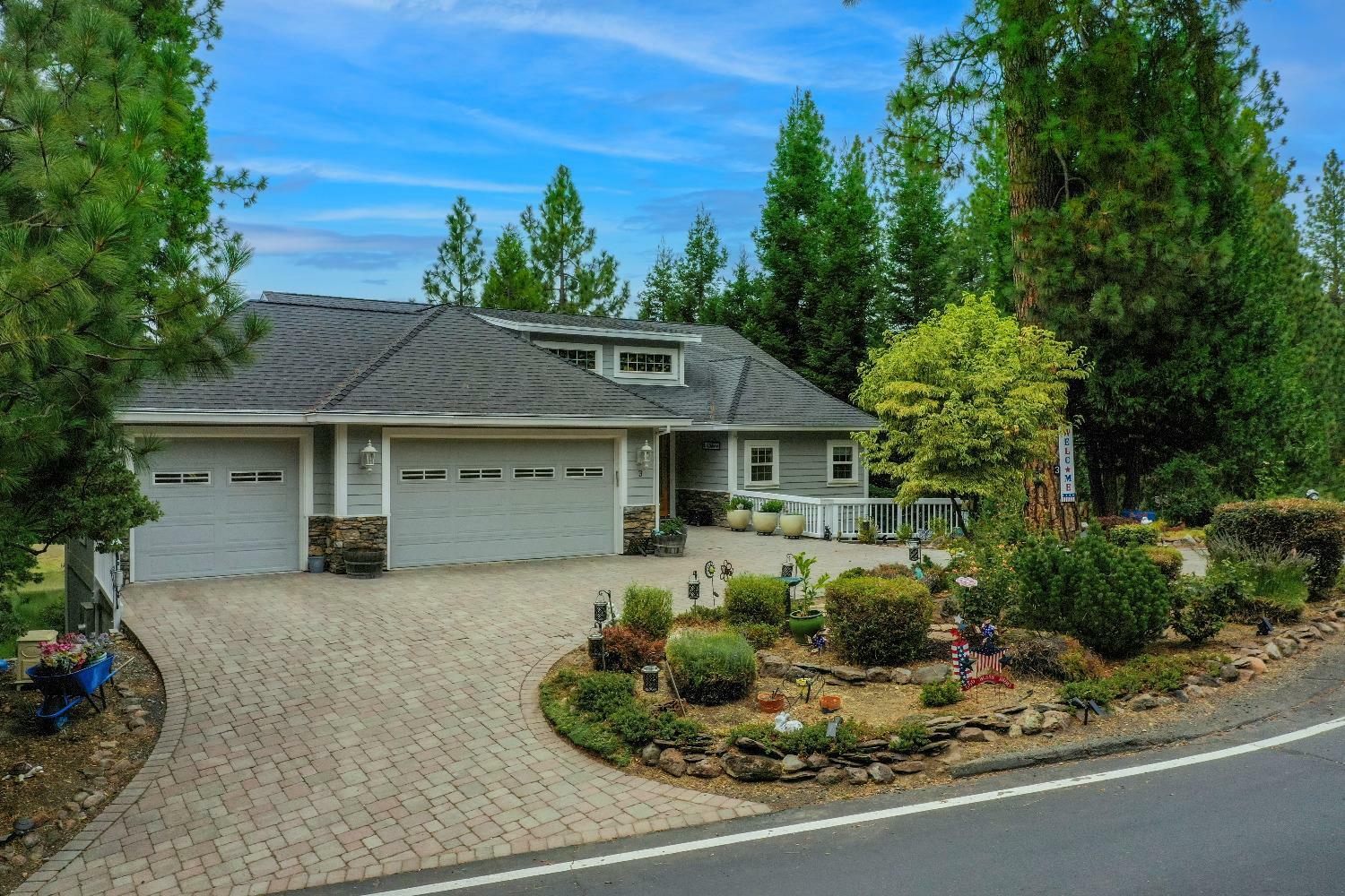 Property Photo:  3 Foxglove Court  CA 95247 