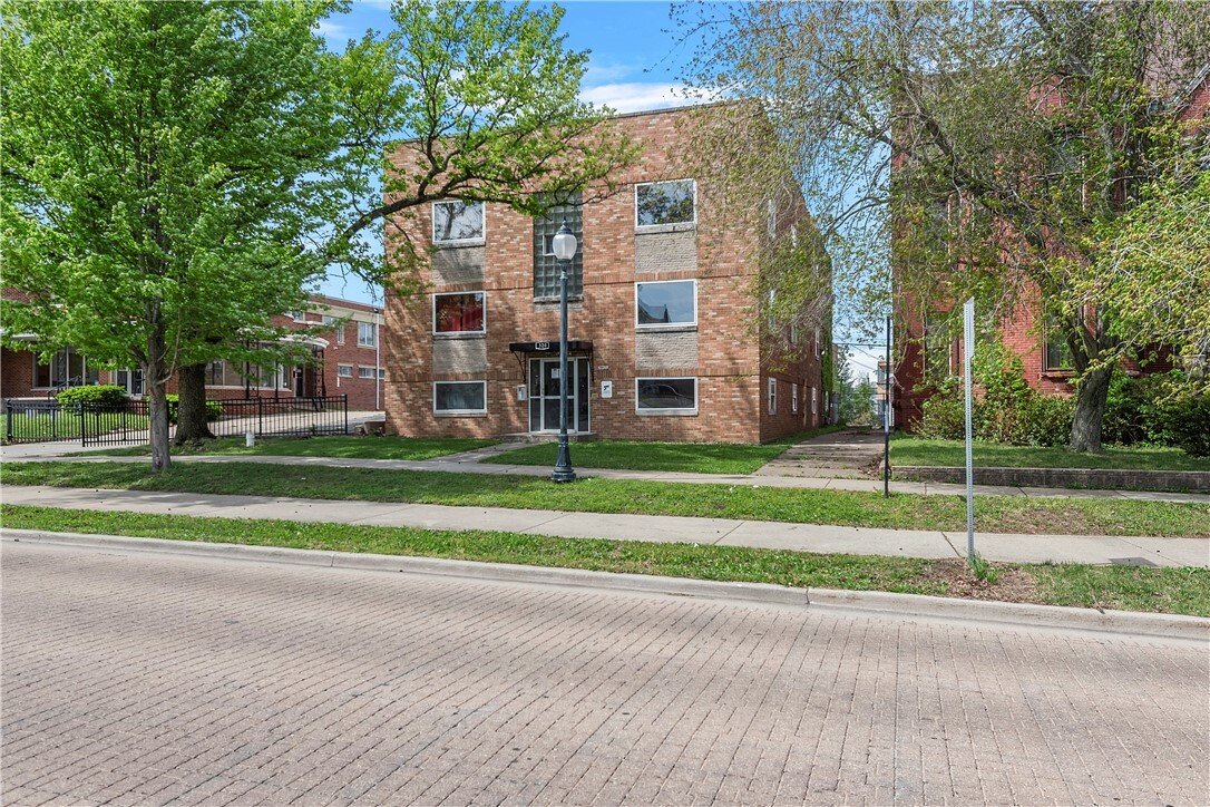 Property Photo:  320 Main Street  IL 62522 