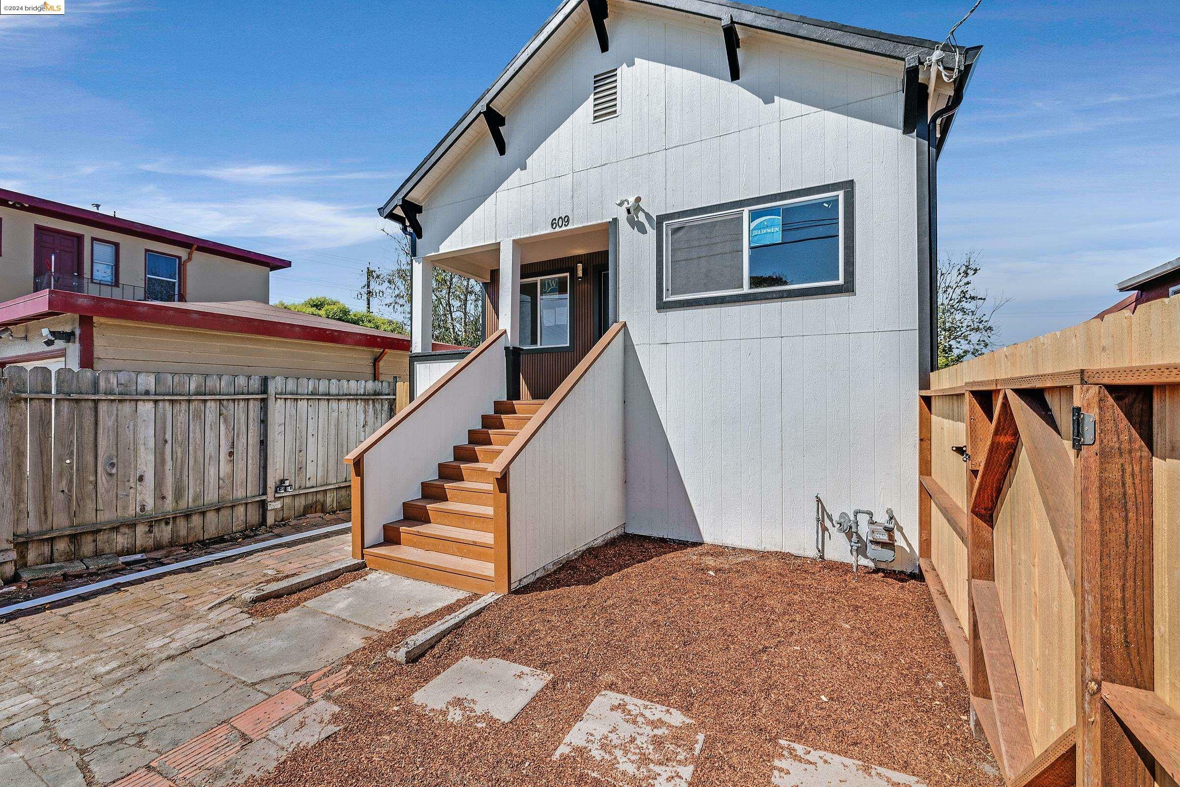 Property Photo:  609 19th St  CA 94801 