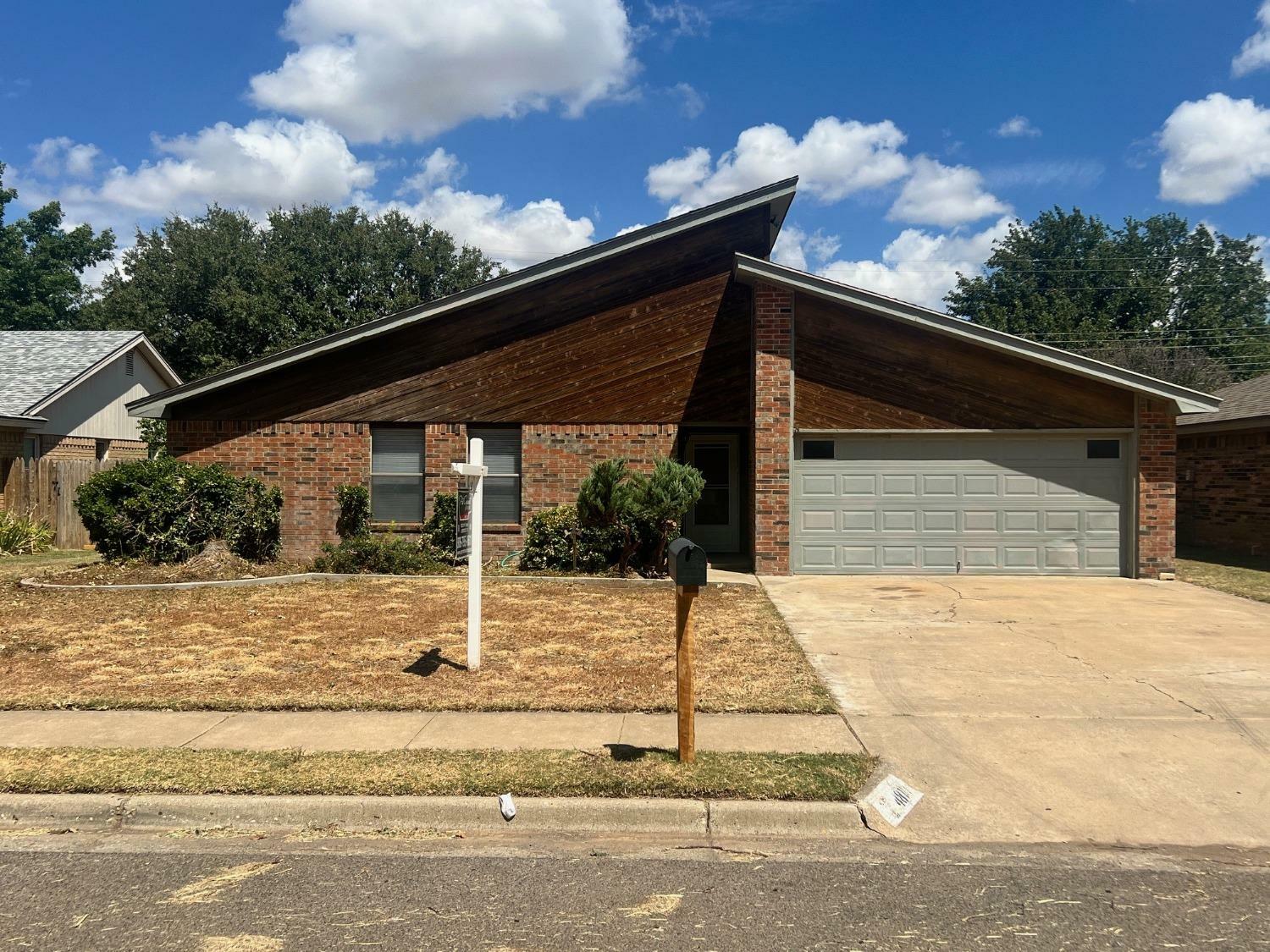 Property Photo:  4810 64th Street  TX 79414 