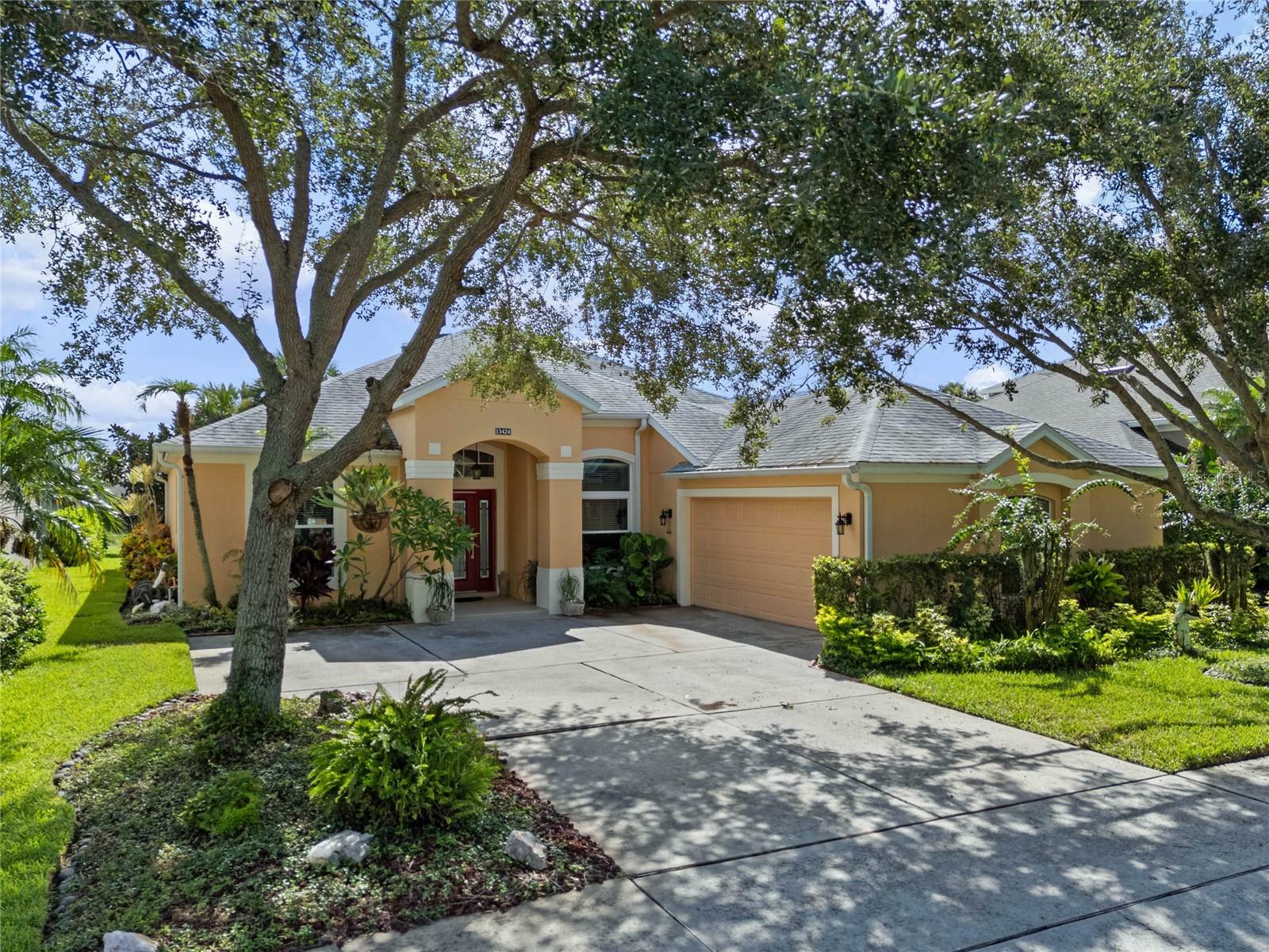 Property Photo:  13424 Fox Glove Street  FL 34787 