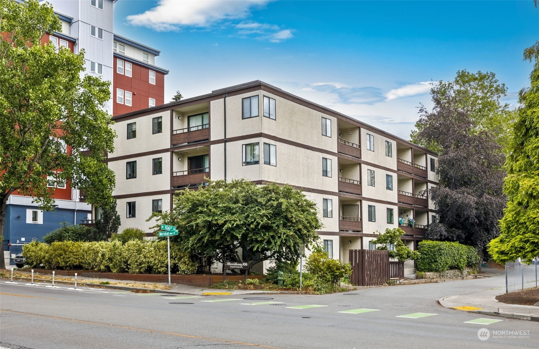 Property Photo:  2100 N 106th Street 202  WA 98133 