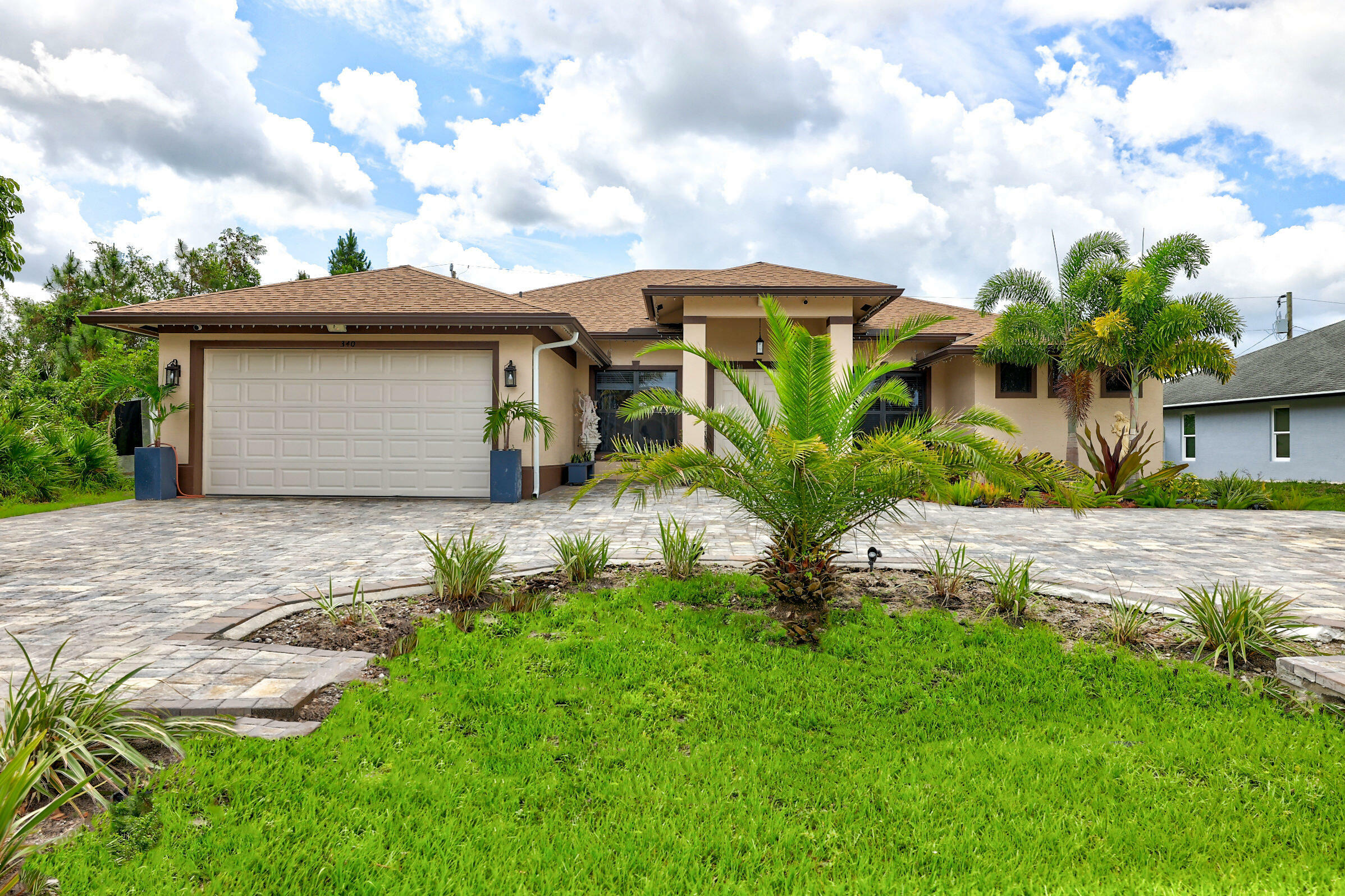 Property Photo:  340 SW Film Avenue  FL 34953 