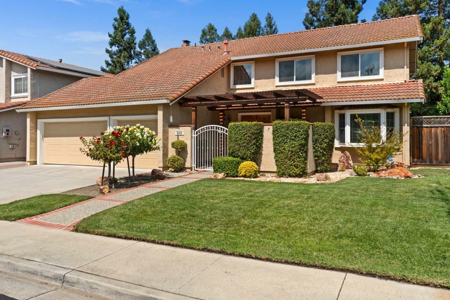 Property Photo: 6622 Skyfarm Drive CA 95120