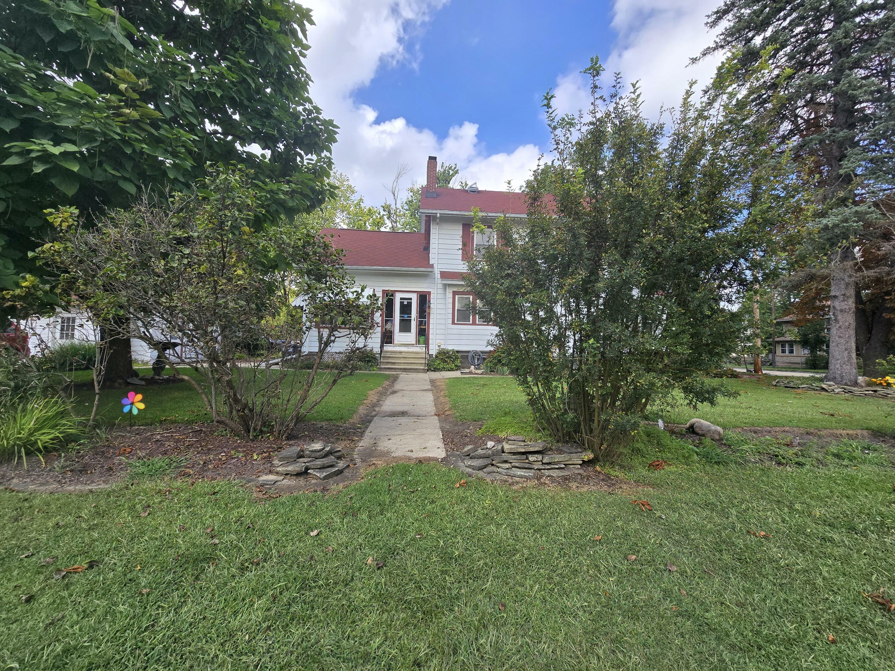 Property Photo:  1402 Cooper Street  MI 49202 