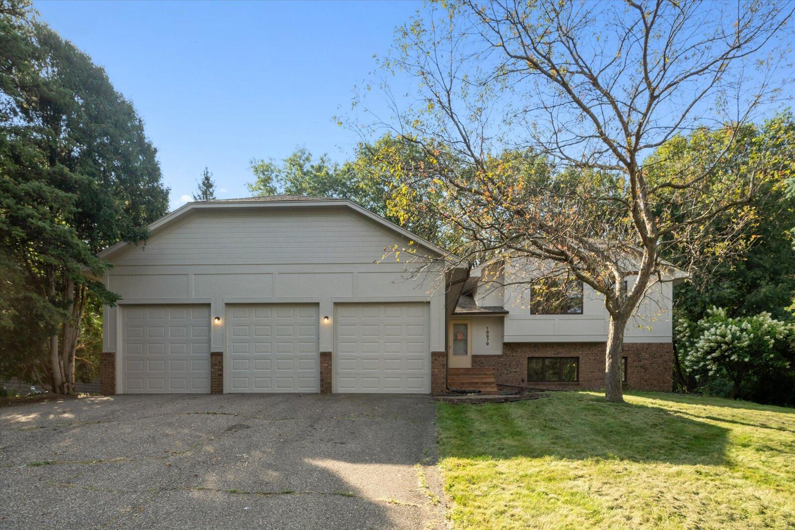 Property Photo:  18979 Ellie Lane  MN 55346 