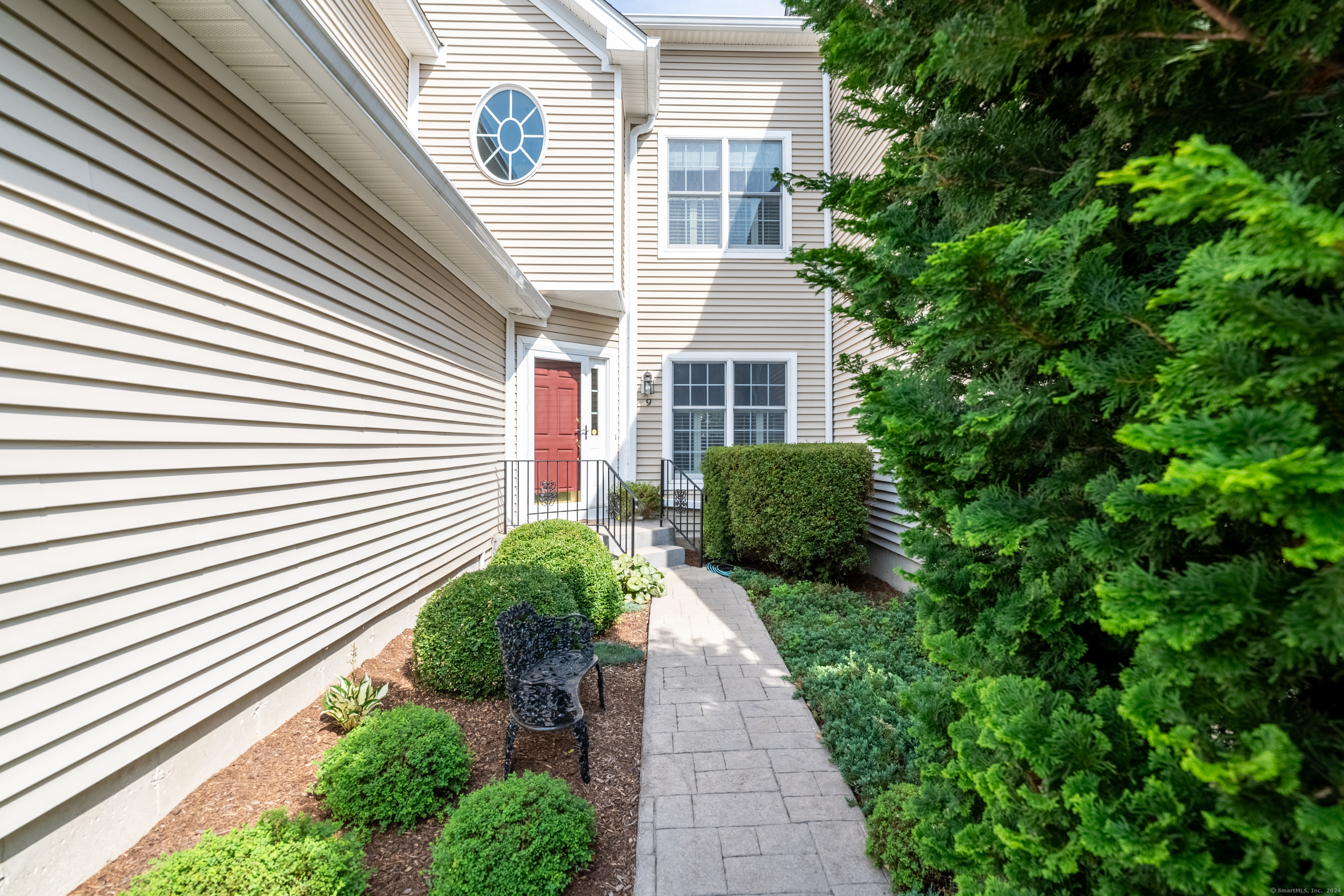 Property Photo:  9 Regency Circle 9  CT 06611 