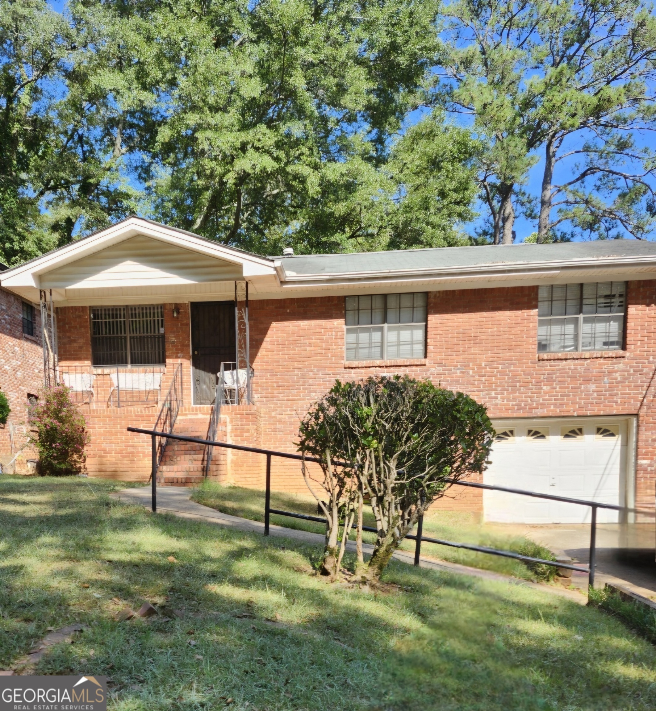 Property Photo:  264 Howell Terrace SW  GA 30331 