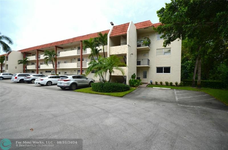 Property Photo:  8901 S Hollybrook Blvd 101  FL 33025 