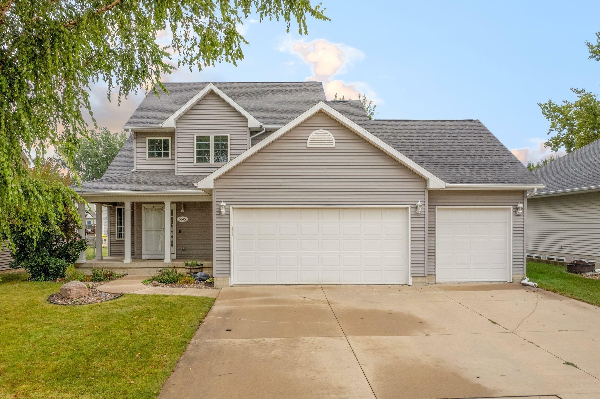 Property Photo:  5313 Glacier Drive  IA 50613 