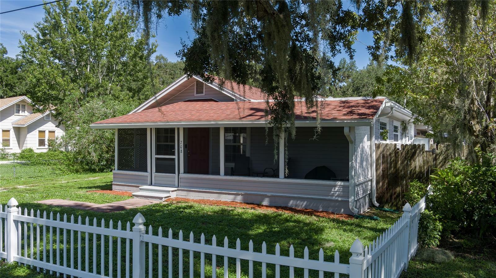 Property Photo:  708 61st Street E  FL 34221 