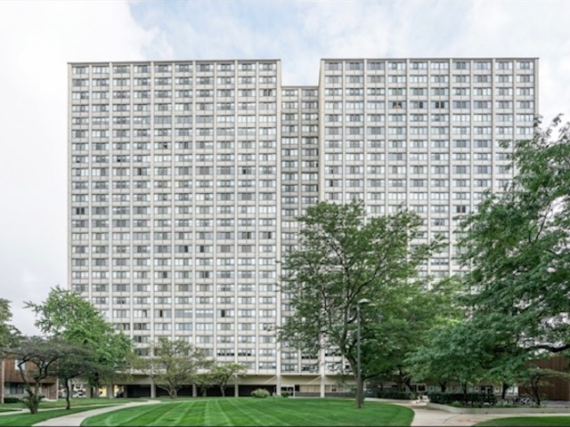 4800 S Lake Park Avenue 705A  Chicago IL 60615 photo