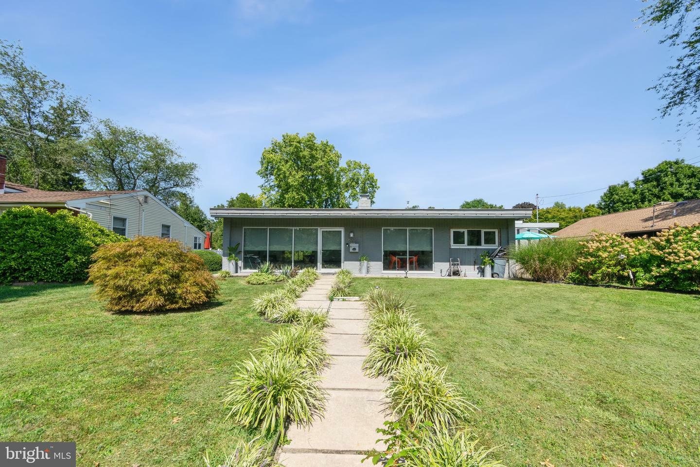 Property Photo:  620 Sanhican Drive  NJ 08618 