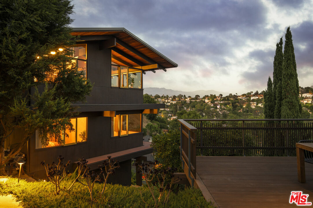 Property Photo: 2052 Mayview Dr CA 90027