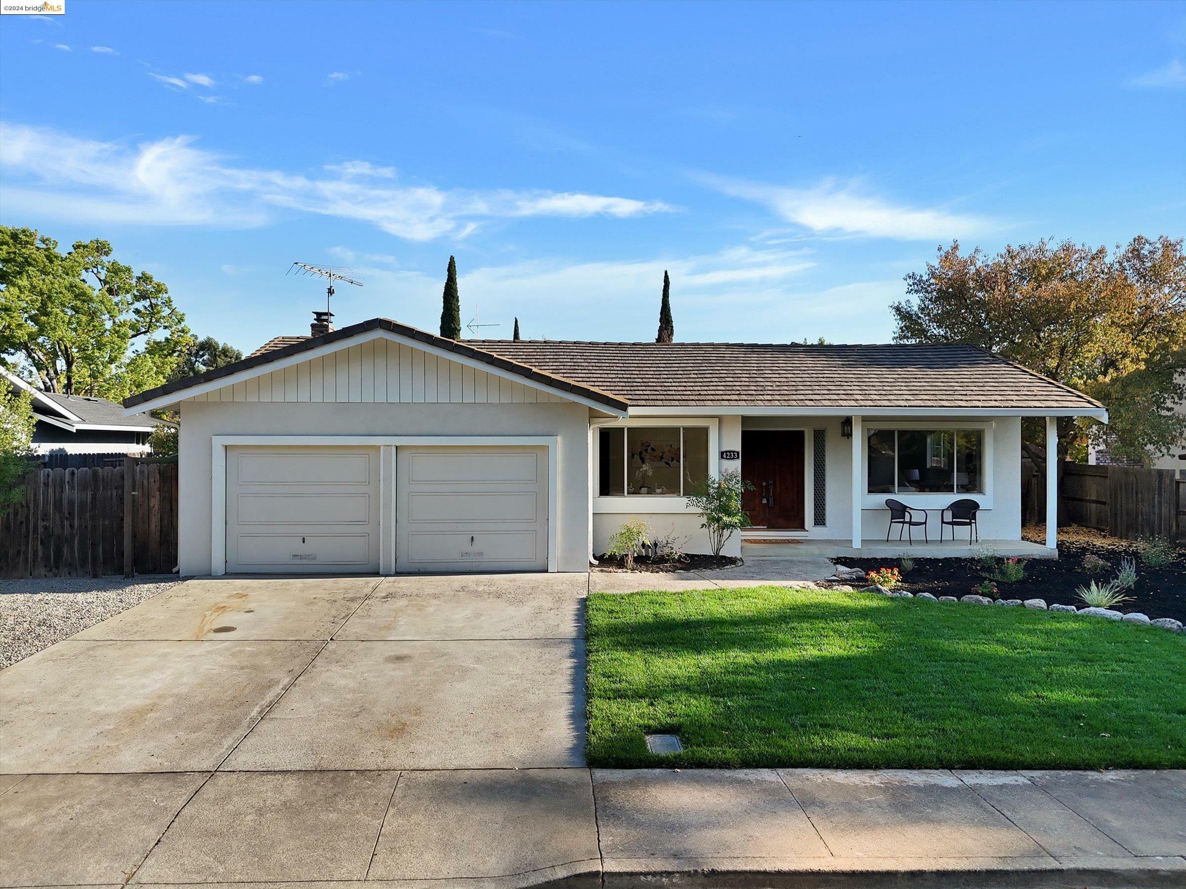 Property Photo:  4233 Findlay Way  CA 94550 