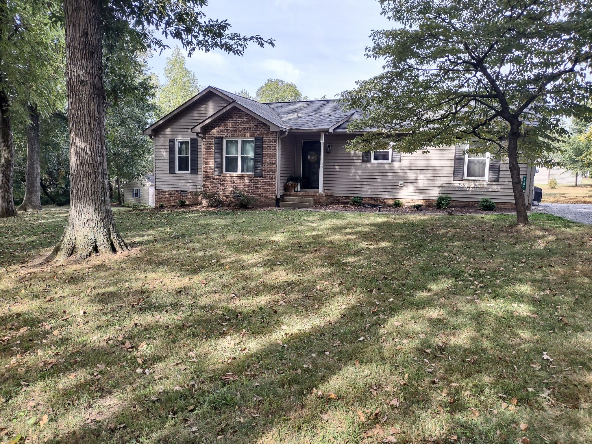 Property Photo:  1405 Windhill Ct  TN 37073 