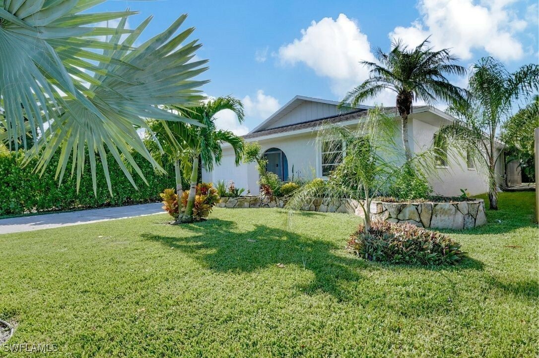 Property Photo:  758 103rd Avenue N  FL 34108 