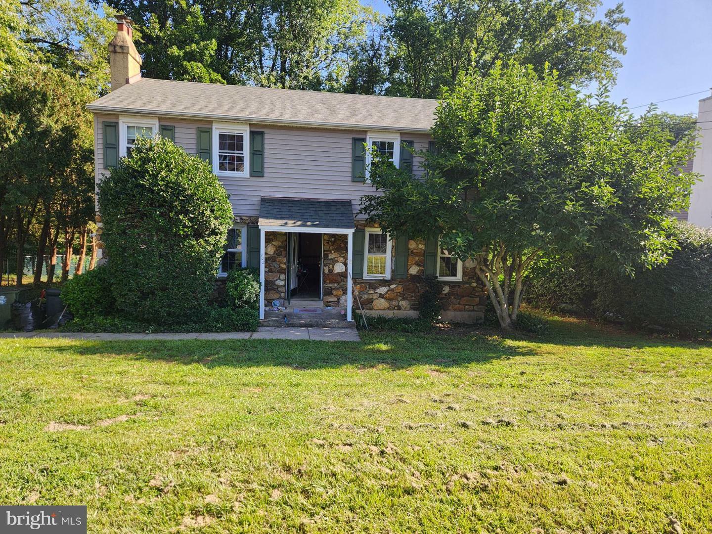 Property Photo:  702 Oxford Lane  PA 19086 