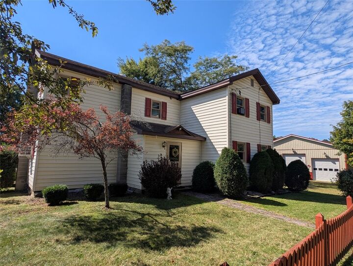 Property Photo: 39501 Centerville Road PA 16404