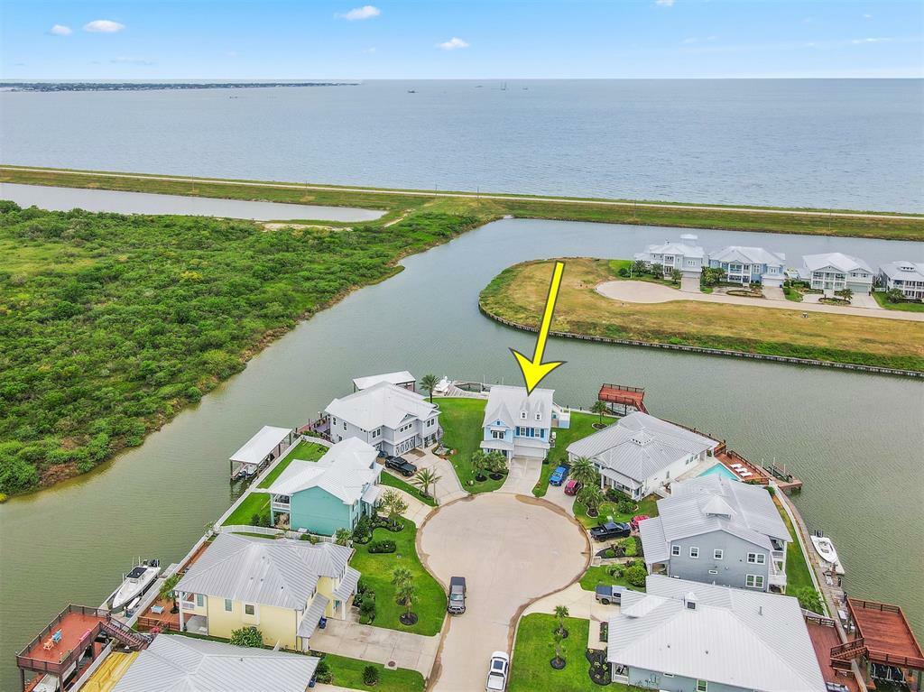 Property Photo:  5525 Brigantine Cay Court  TX 77590 