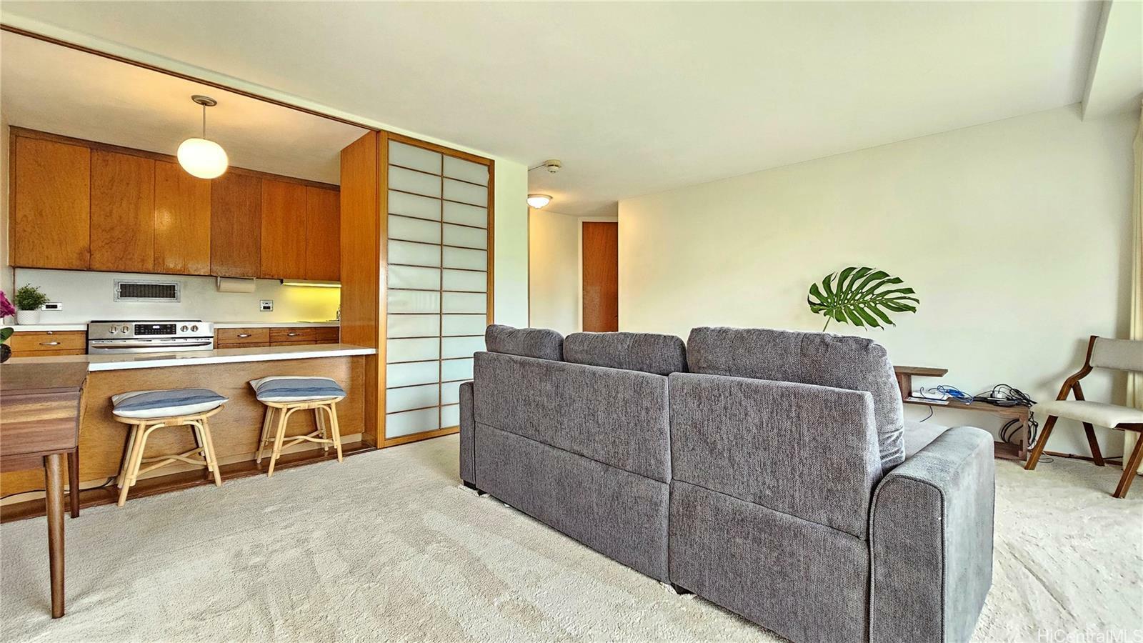 Property Photo:  1515 Nuuanu Avenue 752  HI 96817 