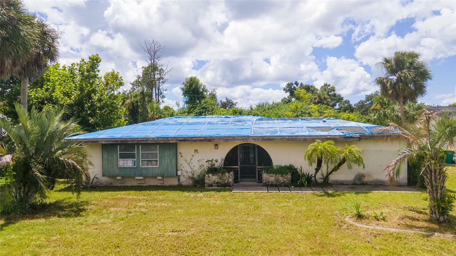 Property Photo:  20295 Lorenzo Avenue  FL 33952 