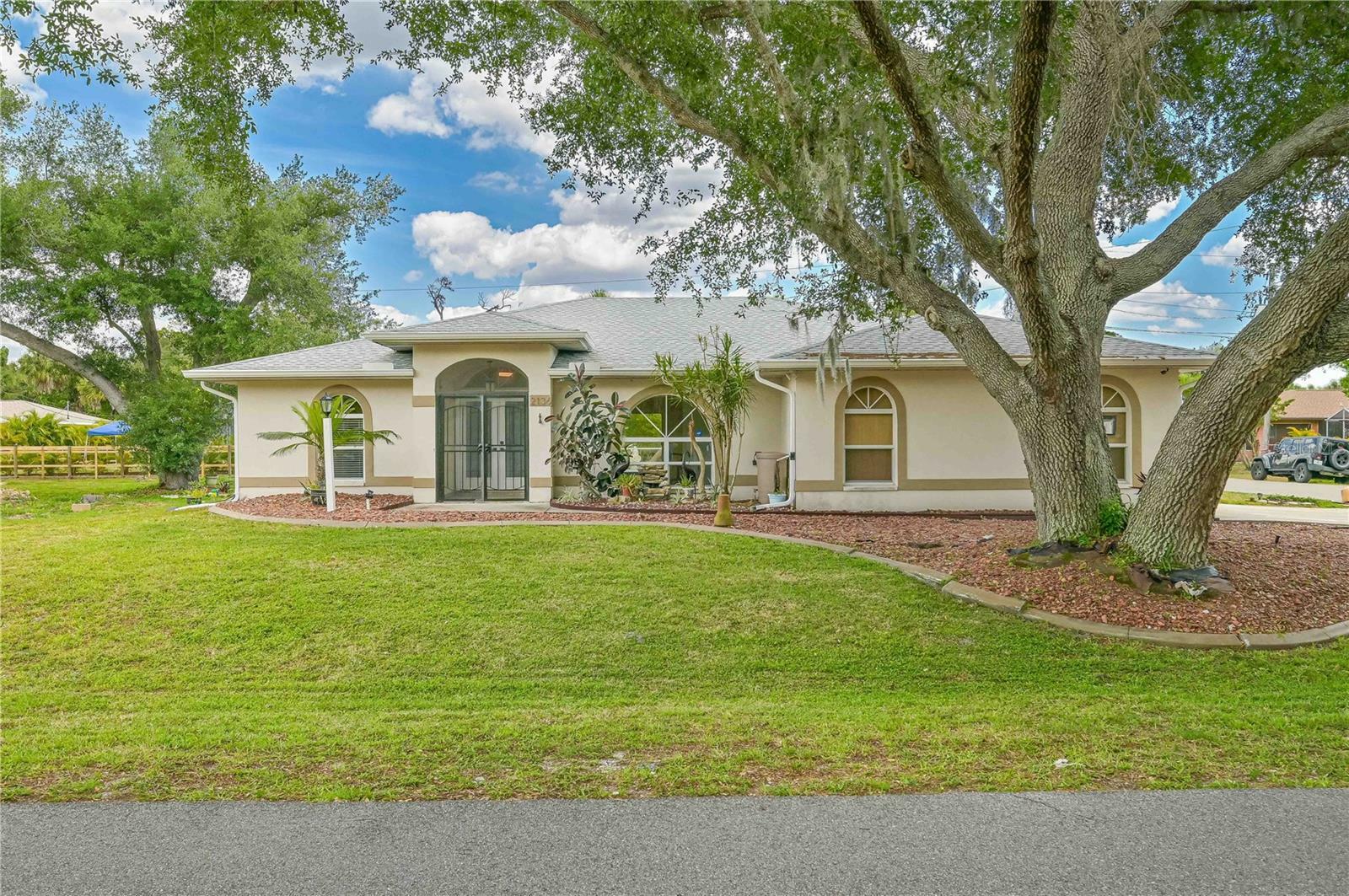 Property Photo:  2136 Bendway Drive  FL 33948 