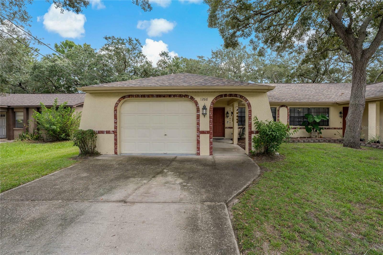 Property Photo:  1266 Malone Avenue  FL 34606 