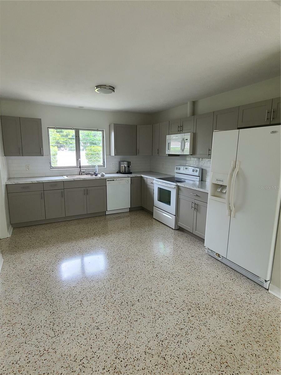 Property Photo:  6472 17th Place N  FL 33710 