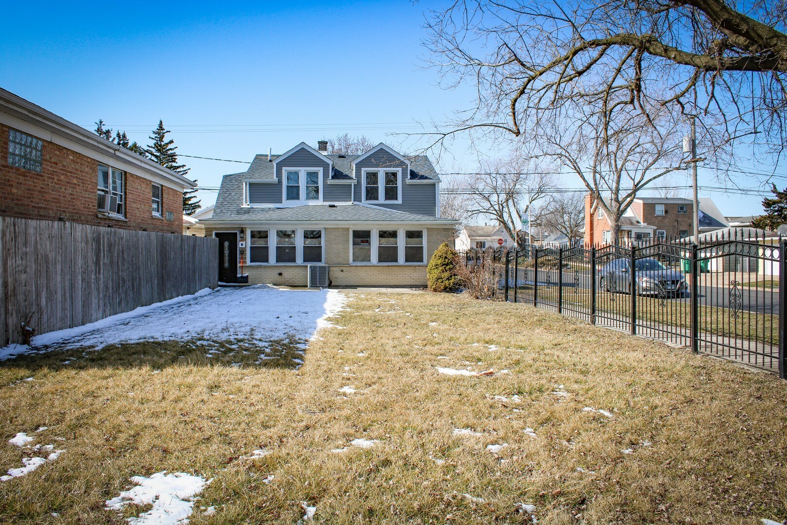 4900 S Laramie Avenue  Chicago IL 60638 photo