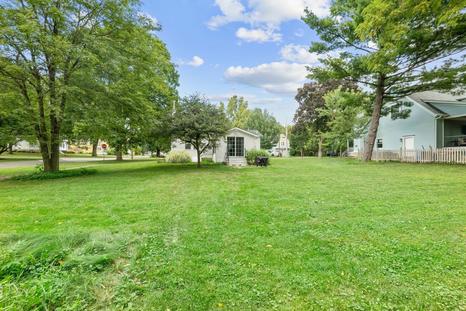 Property Photo:  428 Ford Street  IL 60134 