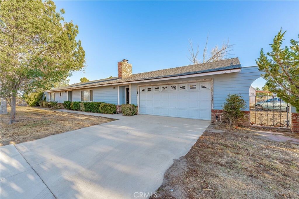 Property Photo:  8247 W Avenue D  CA 93536 