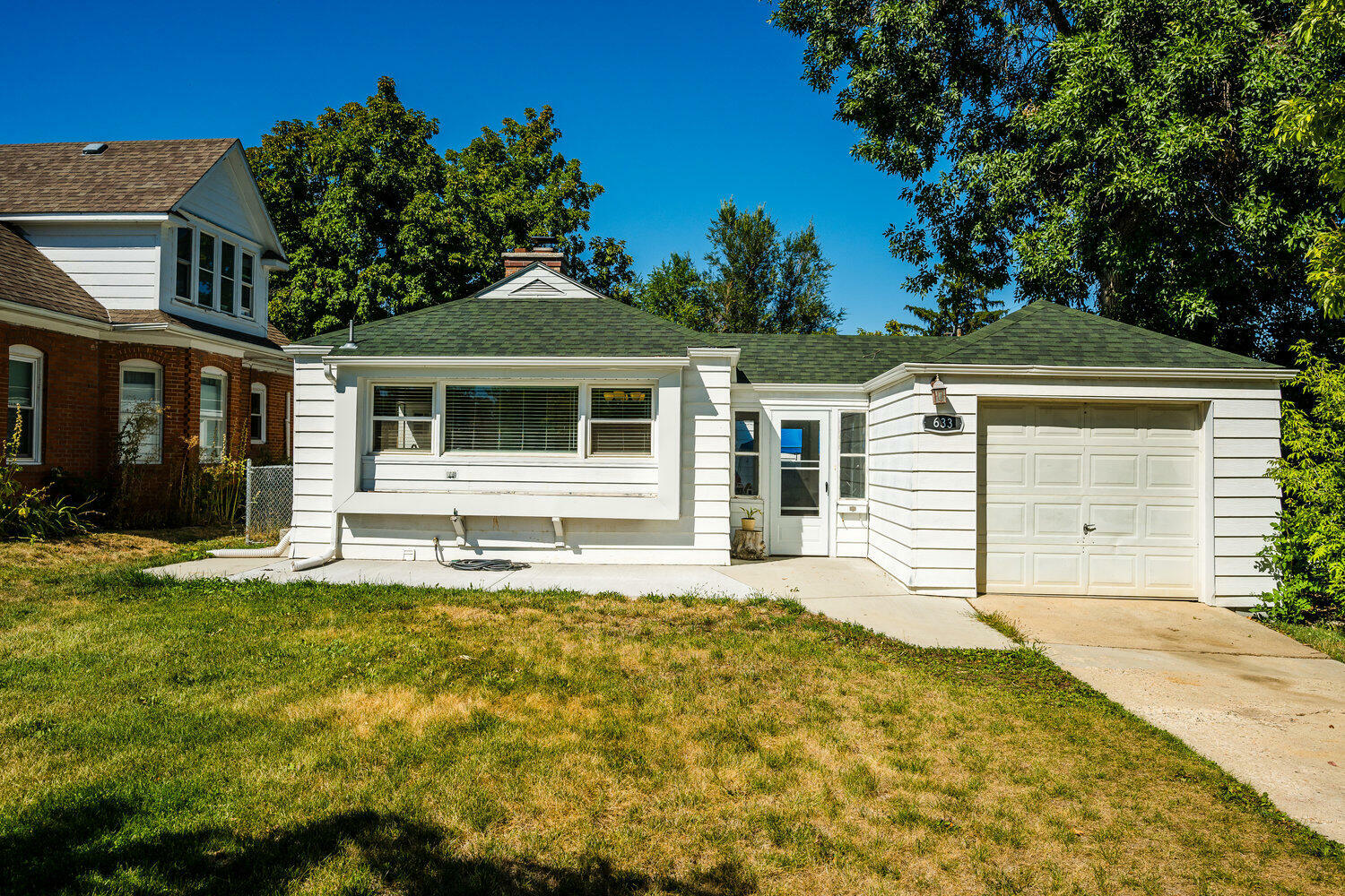 Property Photo:  633 Avon Street  WY 82801 