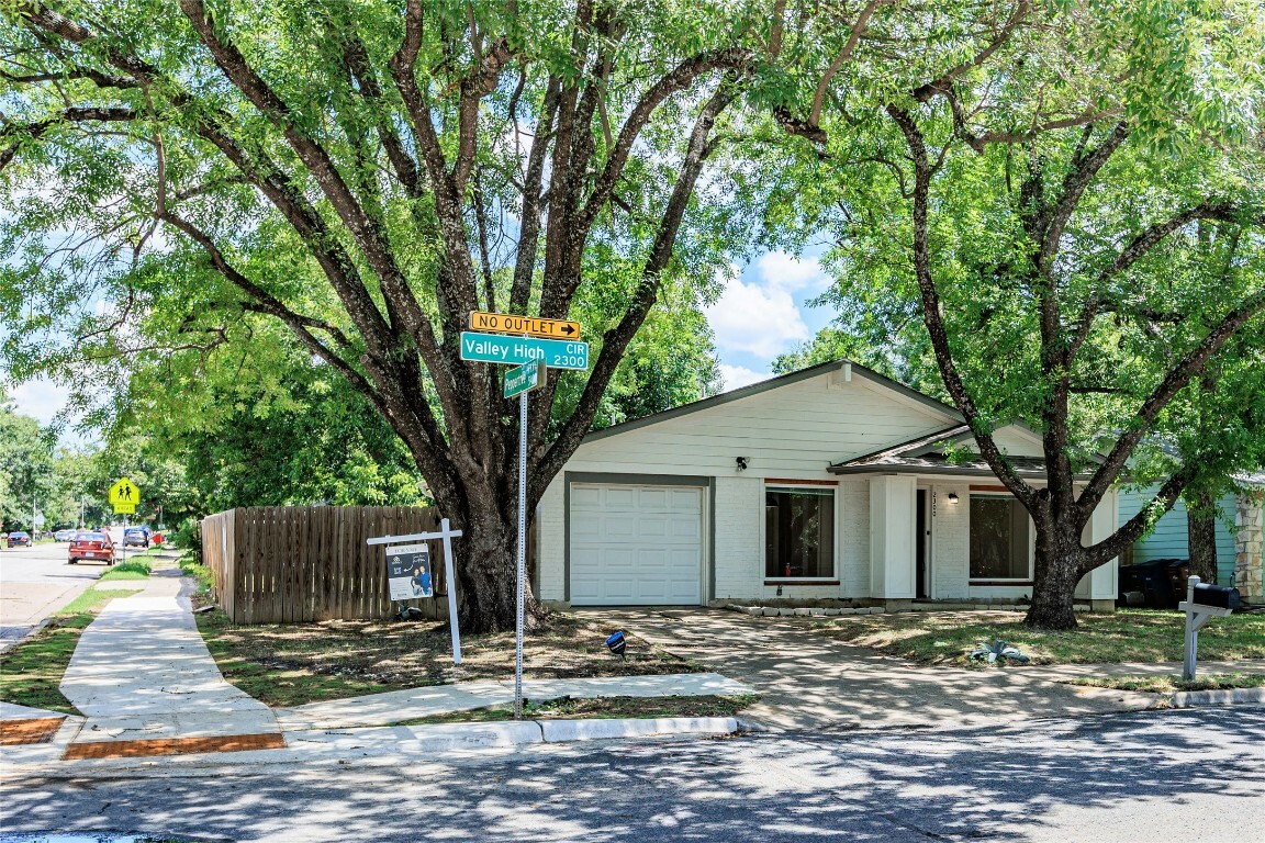 Property Photo:  2300 Valley High Circle  TX 78744 