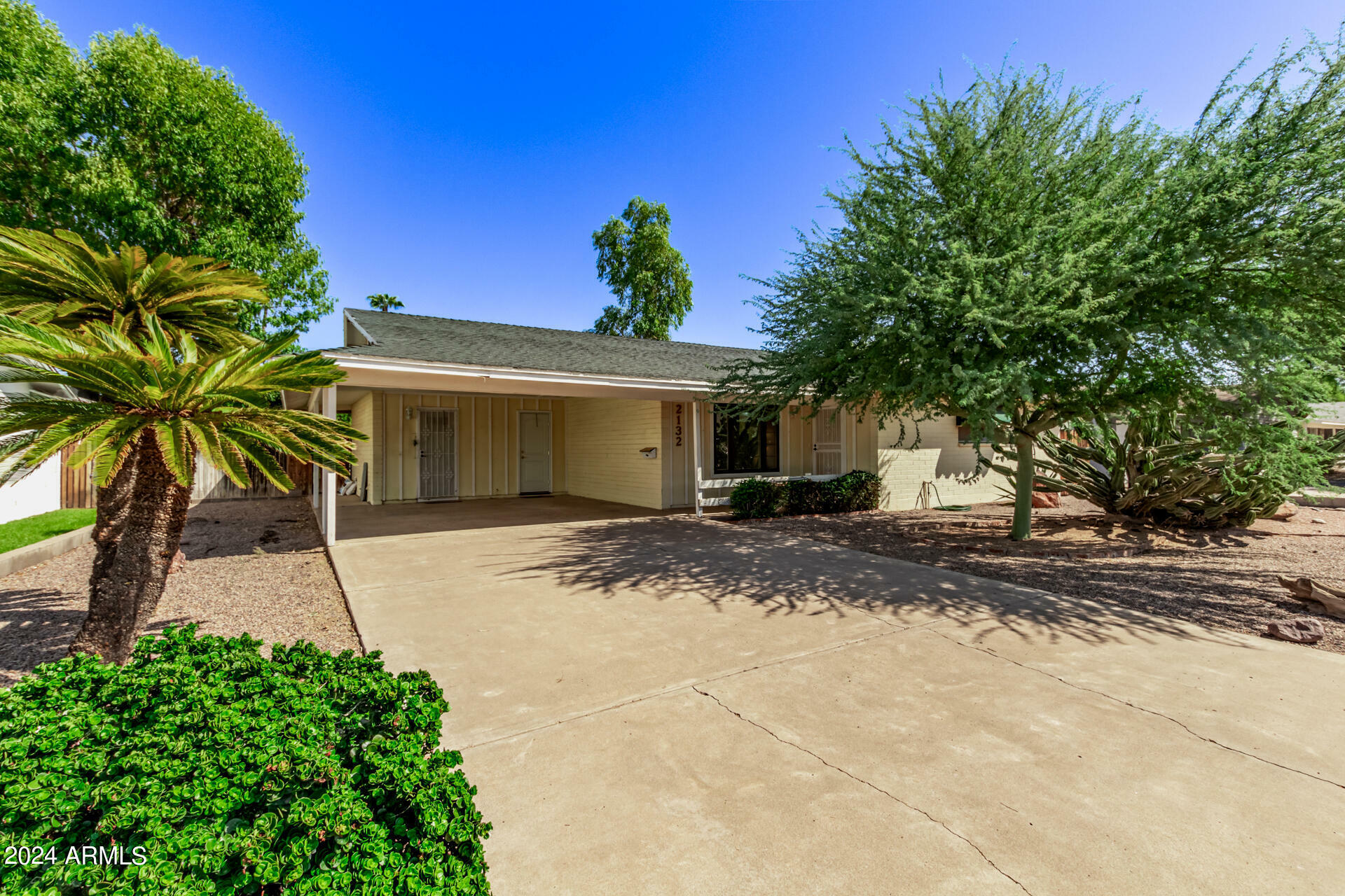 Property Photo:  2132 E Broadmor Drive  AZ 85282 