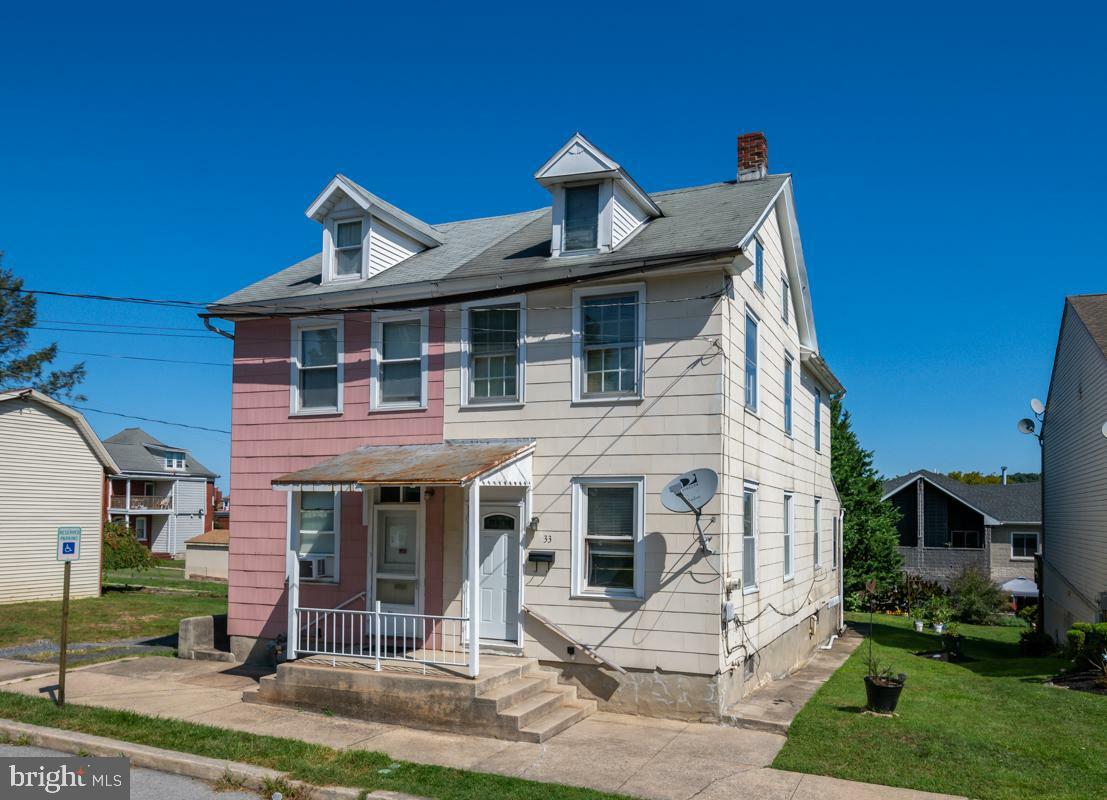 Property Photo:  33 2nd Street  PA 19607 