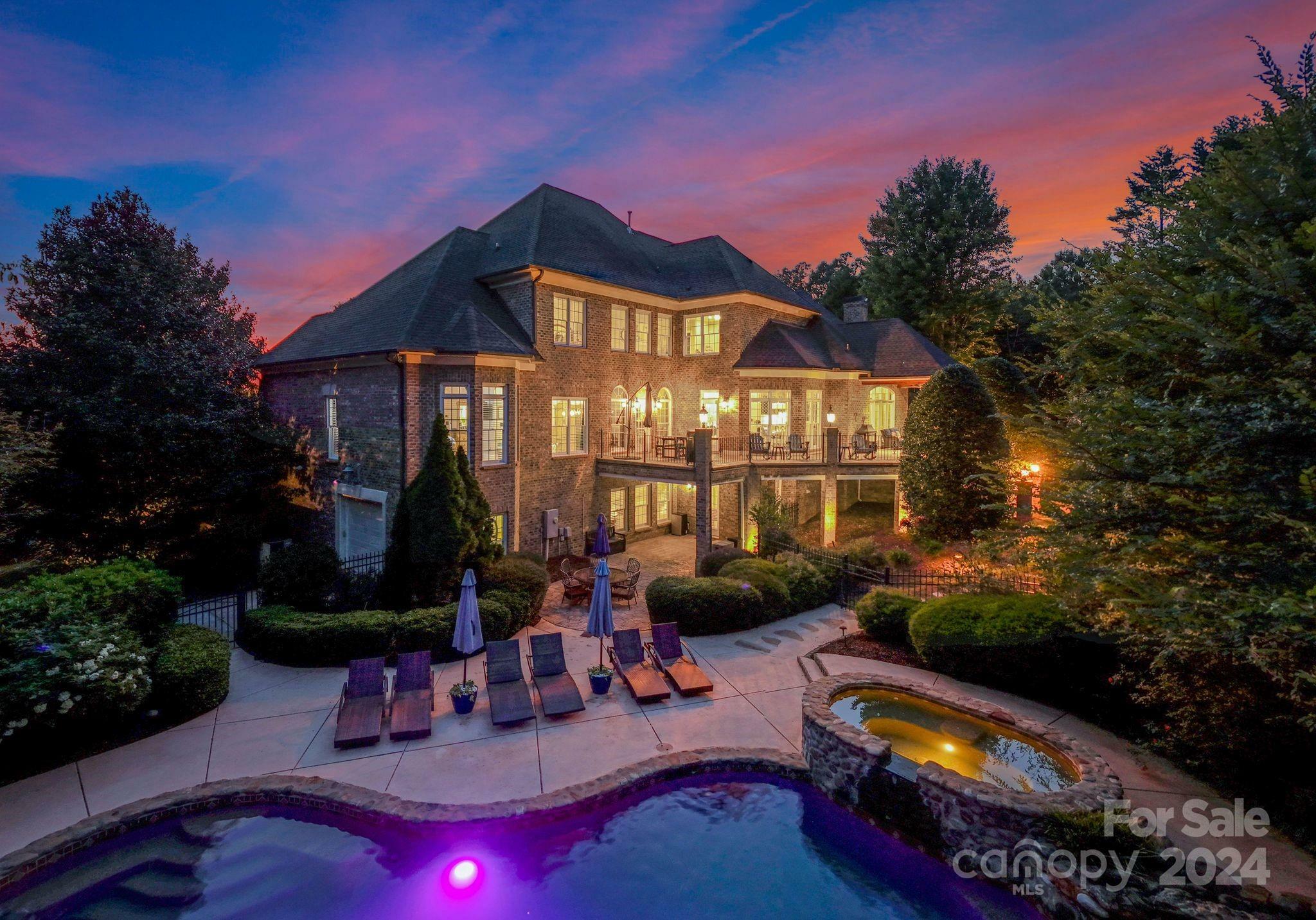 Property Photo:  1001 Medinah Court  NC 28173 