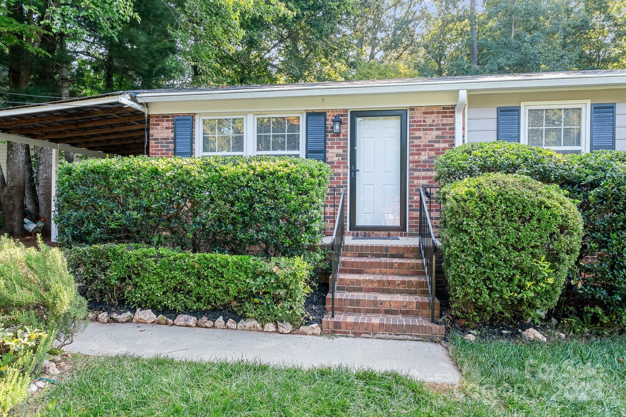 Property Photo:  112 Julia Street  NC 28120 