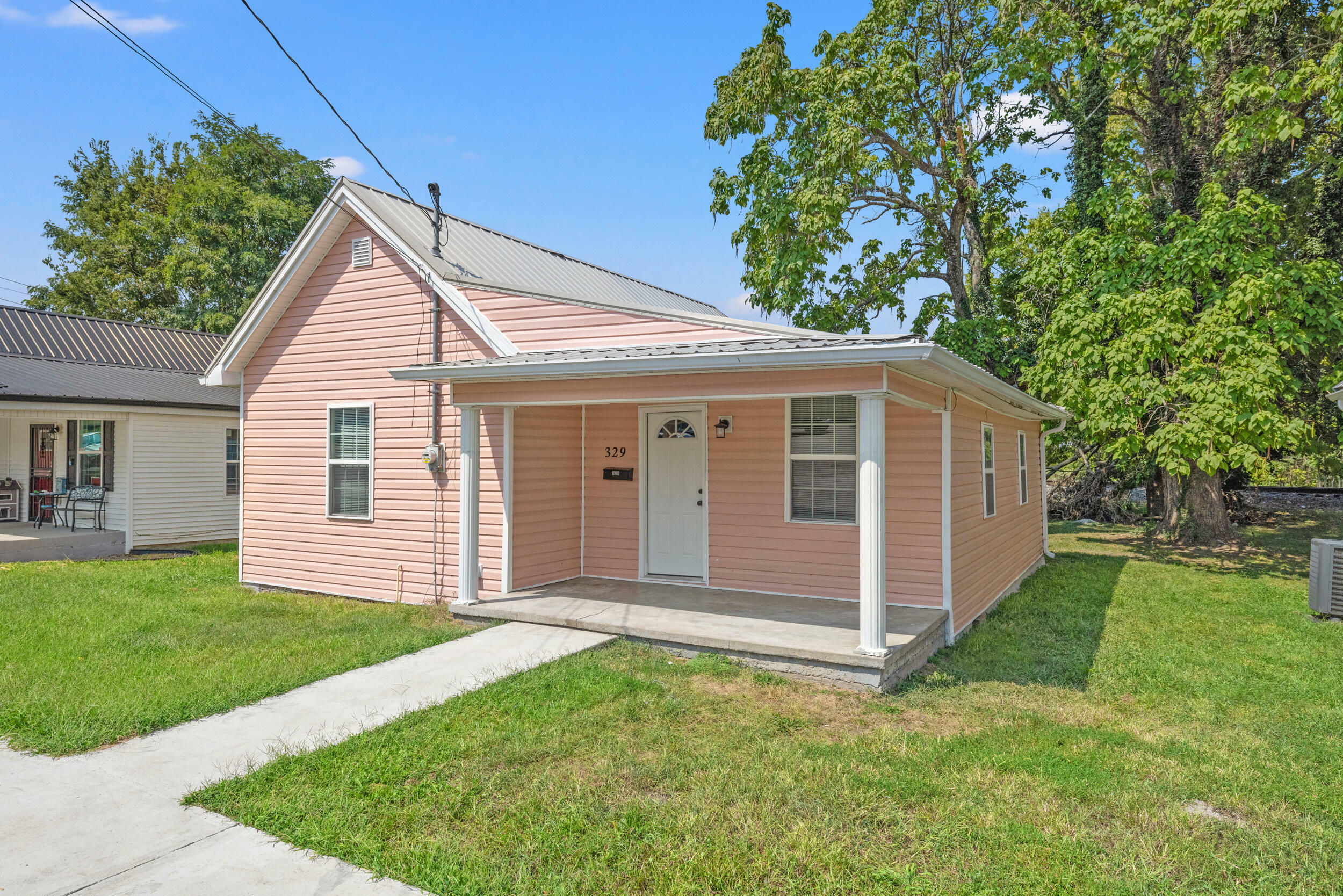 Property Photo:  329 East Office Street  KY 40330 